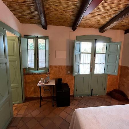 Graziosa Stanza Campidanese Su Segundu Guest House Oristano Luaran gambar
